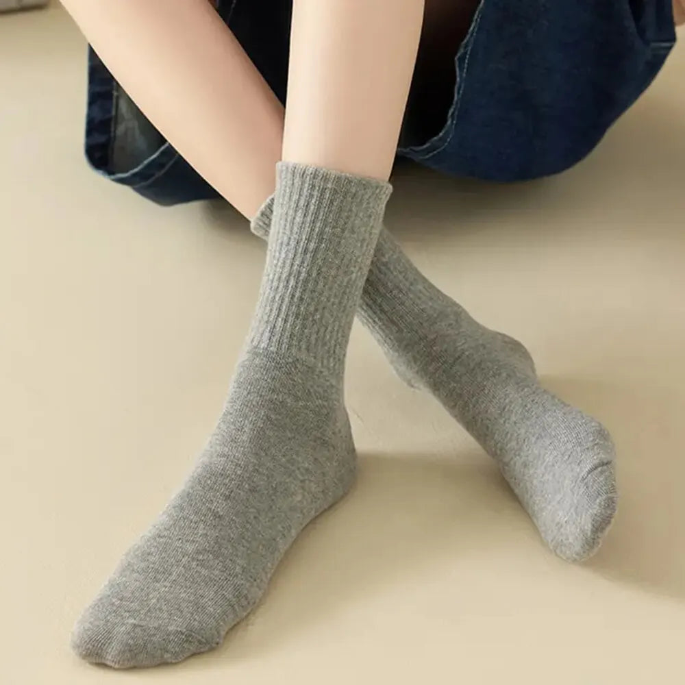 6 Pairs Womens Mid Socks Breathable Comfortable Sweat Absorbing