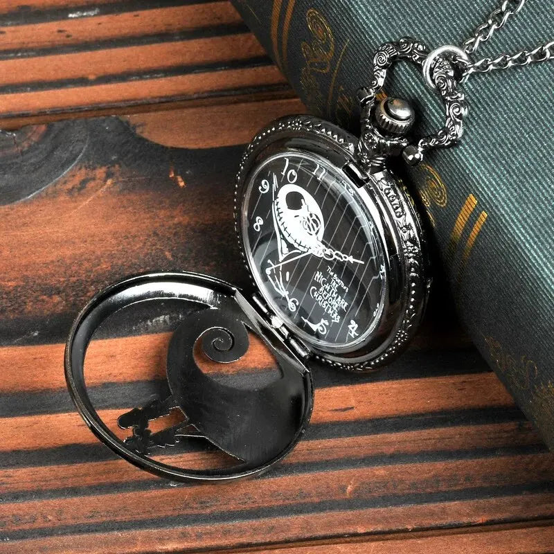 Fashion Lovers Skeleton Quarzt Pocket Watch with Chain Necklace